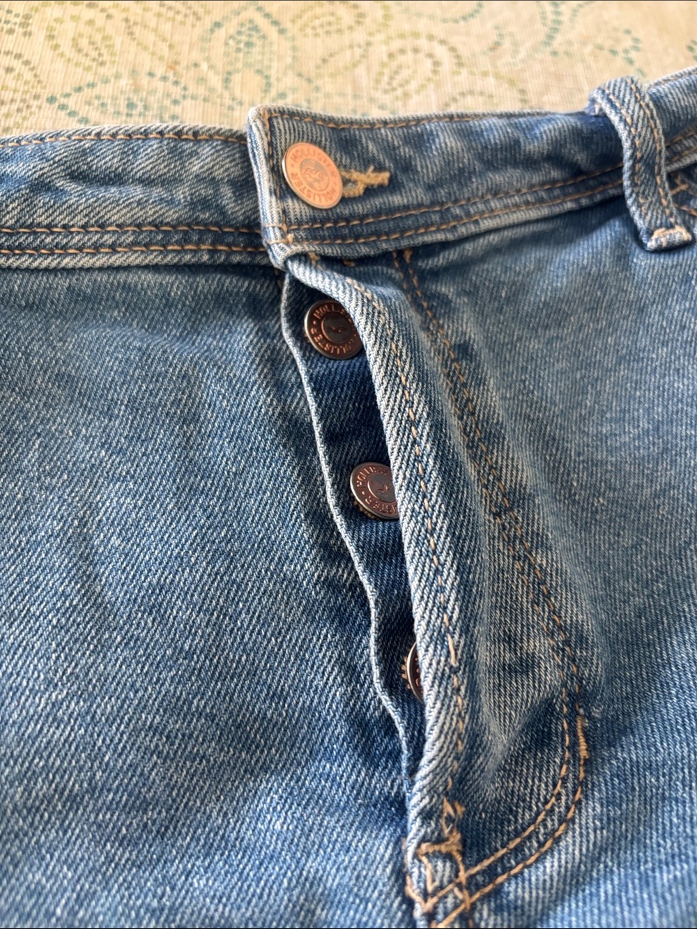 Hollister Blue Denim Shorts with White Floral Embroidery - Picture 3 of 5